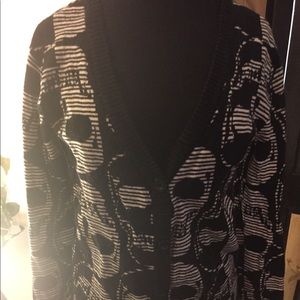 Small Hot Topic Skull cardigan
